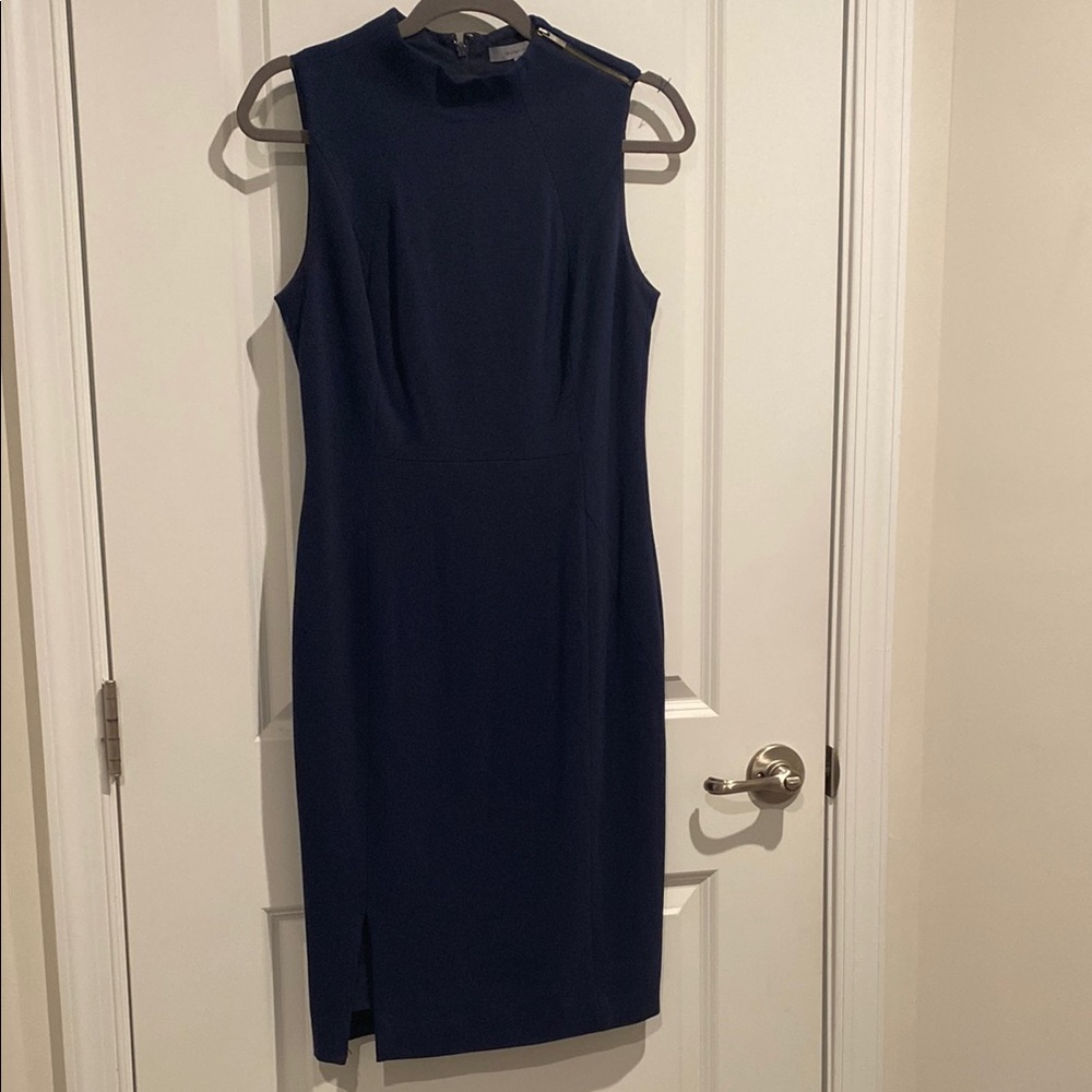 Mock neck Navy Sleeveless Dress by Classiques Entier in size 6P.